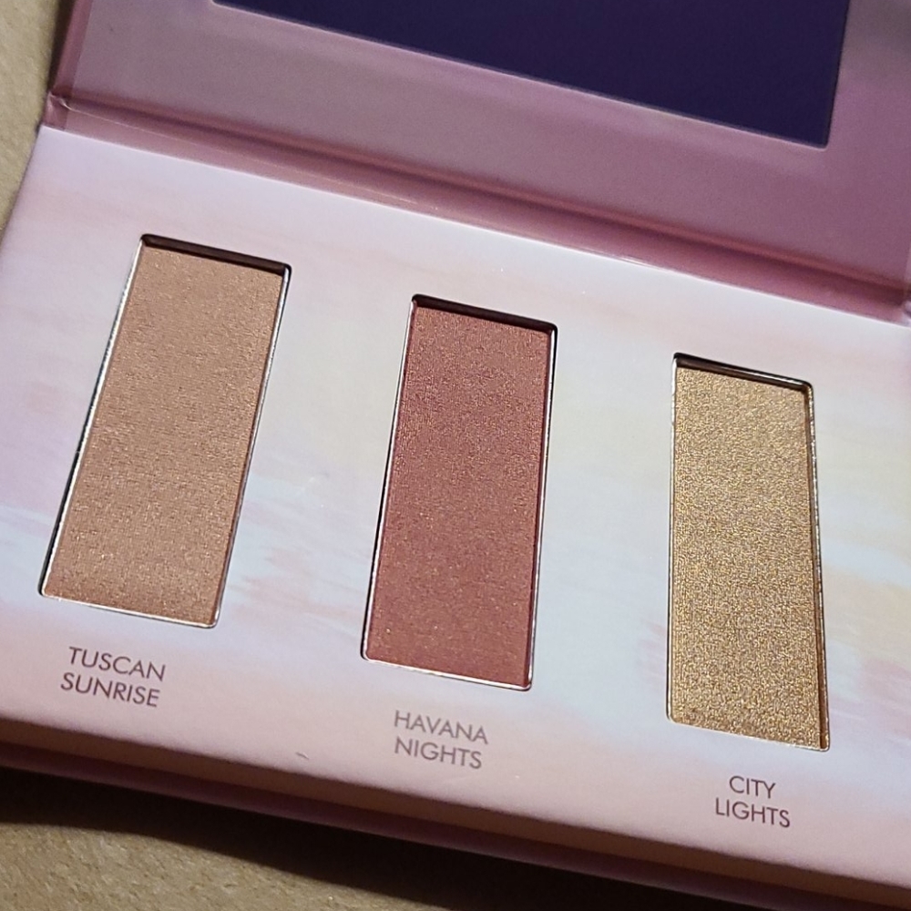 Blush/highlighter palette (open to offers)